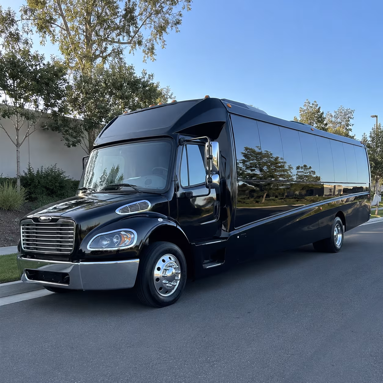 charter buses to north island credit union amphitheatre shows from encinitas